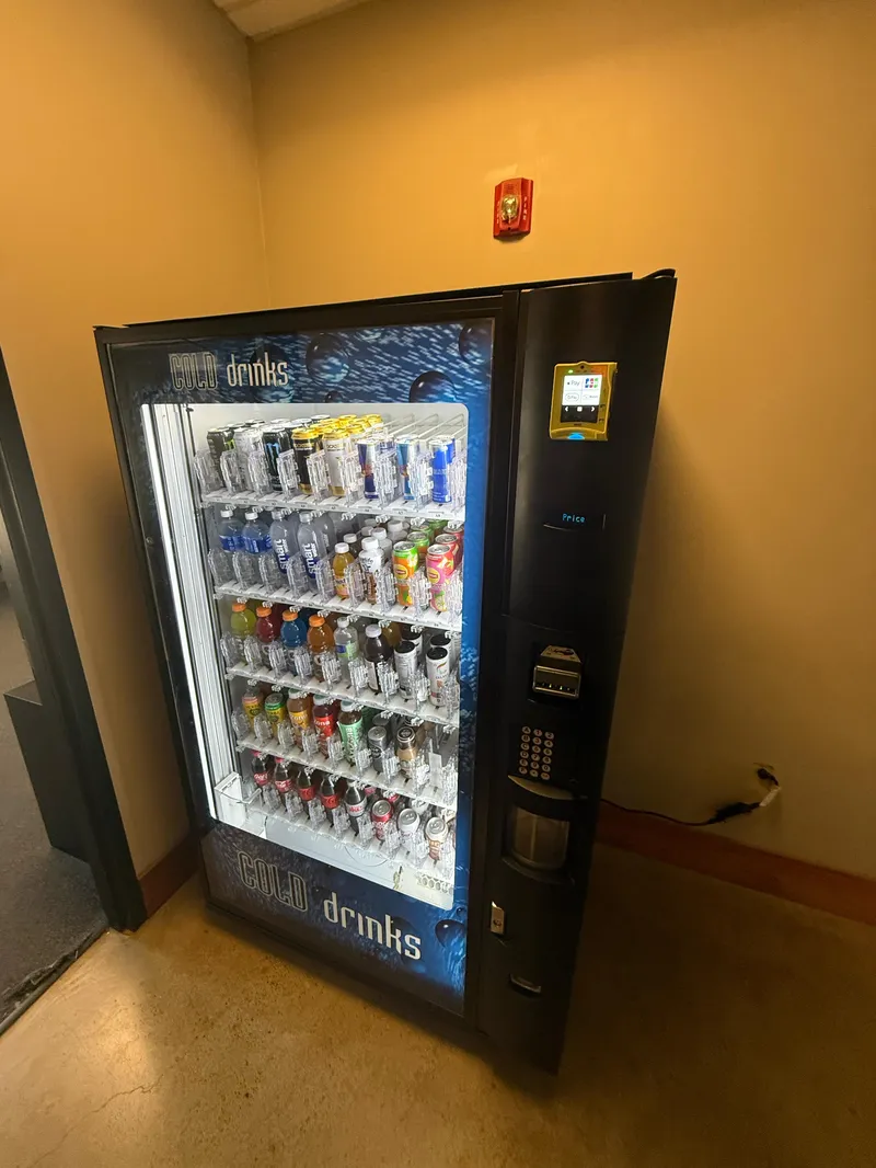 Fresh food vending machine at business location